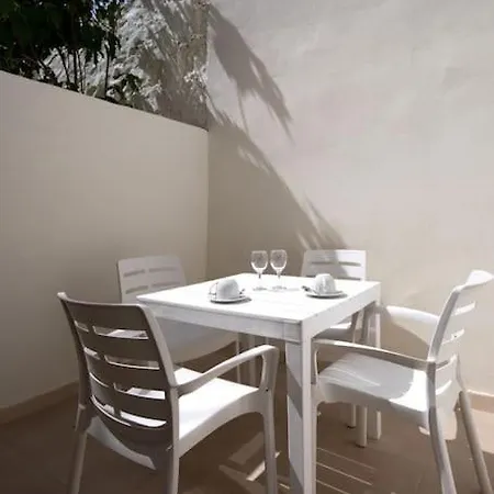 Traditional 2 Bedroom House With Yard Ssch1-1 Casa de Férias *