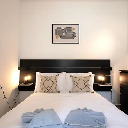 Casa vacanze Traditional 2 Bedroom House With Yard Ssch1-1 San Giuliano