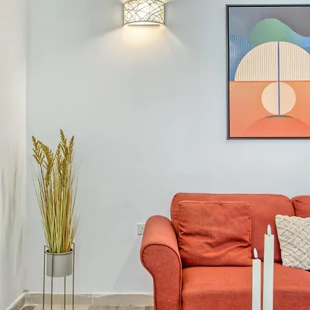 Nyaraló Traditional 2 Bedroom House With Yard Ssch1-1 *