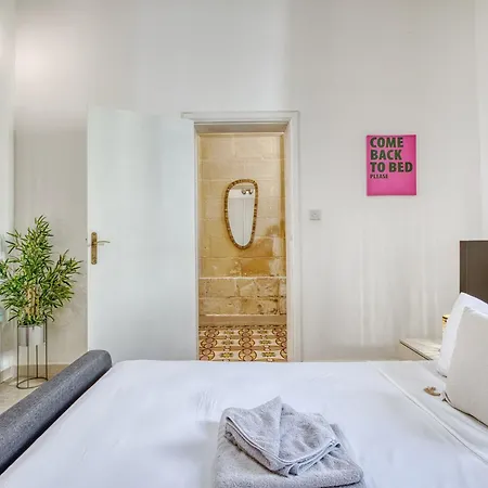 Traditional 2 Bedroom House With Yard Ssch1-1 San Ġiljan