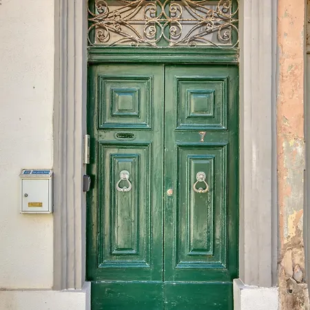 Traditional 2 Bedroom House With Yard Ssch1-1 Saint Julian's